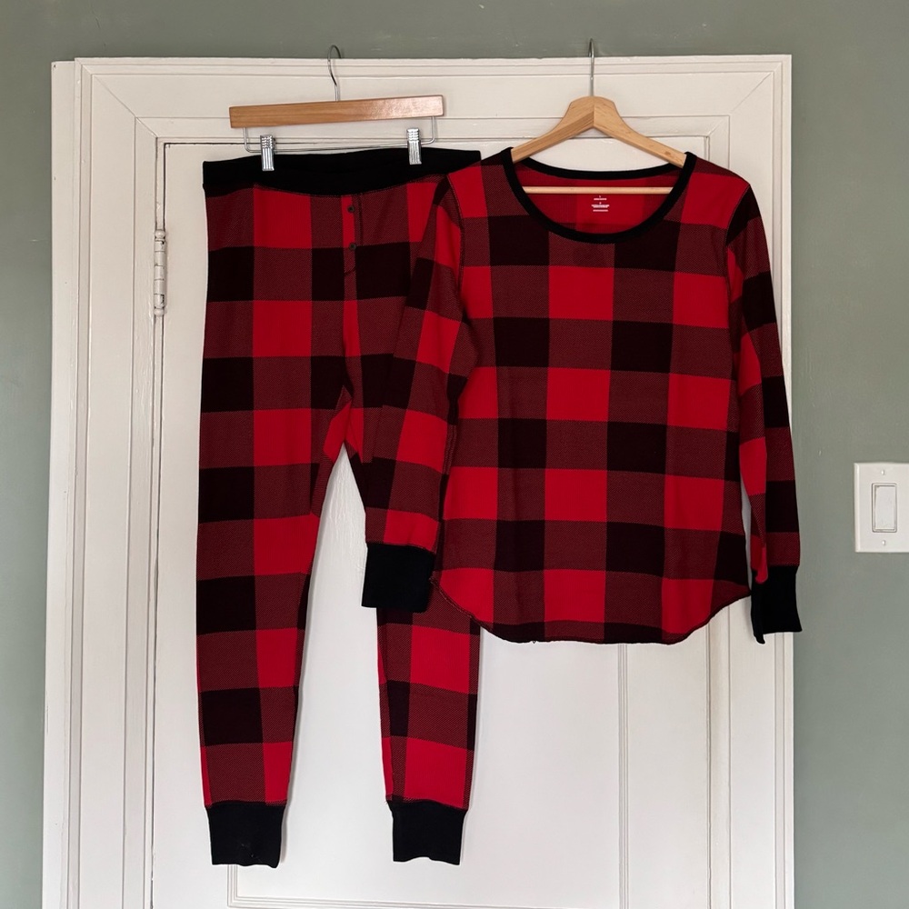 Old Navy Women’s Holiday Pyjama Set Buffalo Plaid